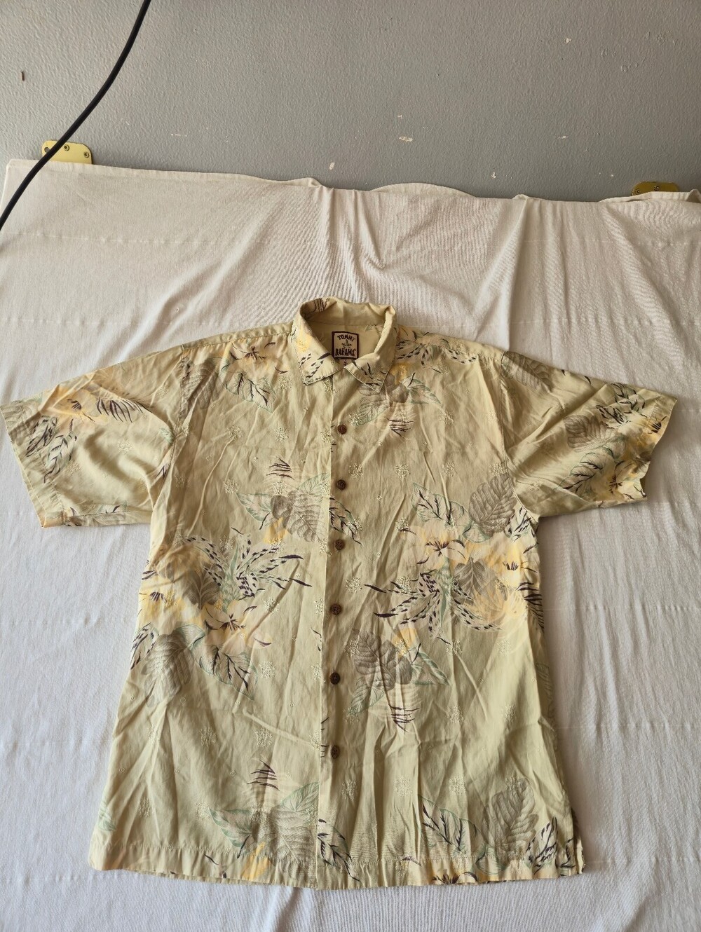 Tommy Bahama Men's Silk Cotton Blend Hawaiian Shirt Size Small